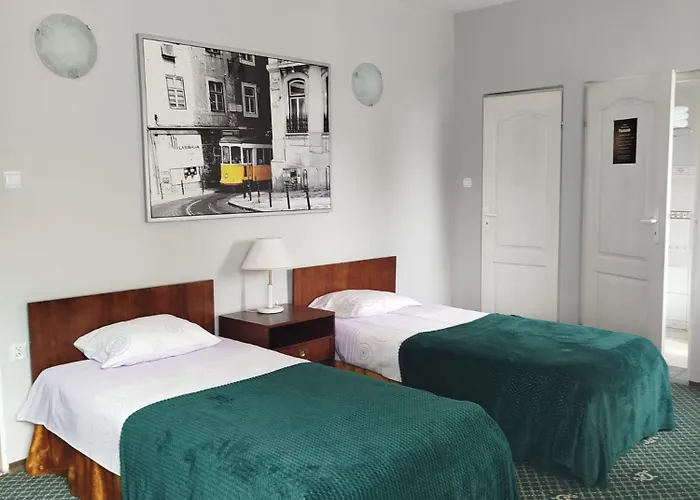 Restauracja Pustelnik מלון *