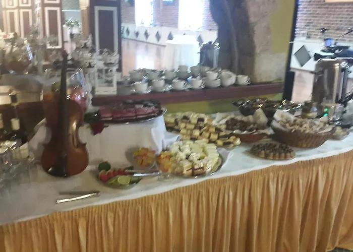 מלון Restauracja Pustelnik *